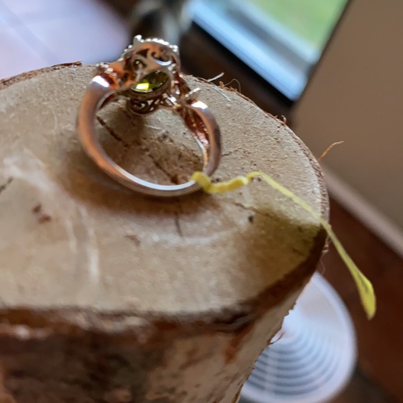 CORAL REEF MYSTIC TOPAZ RING - Picture 5 of 10